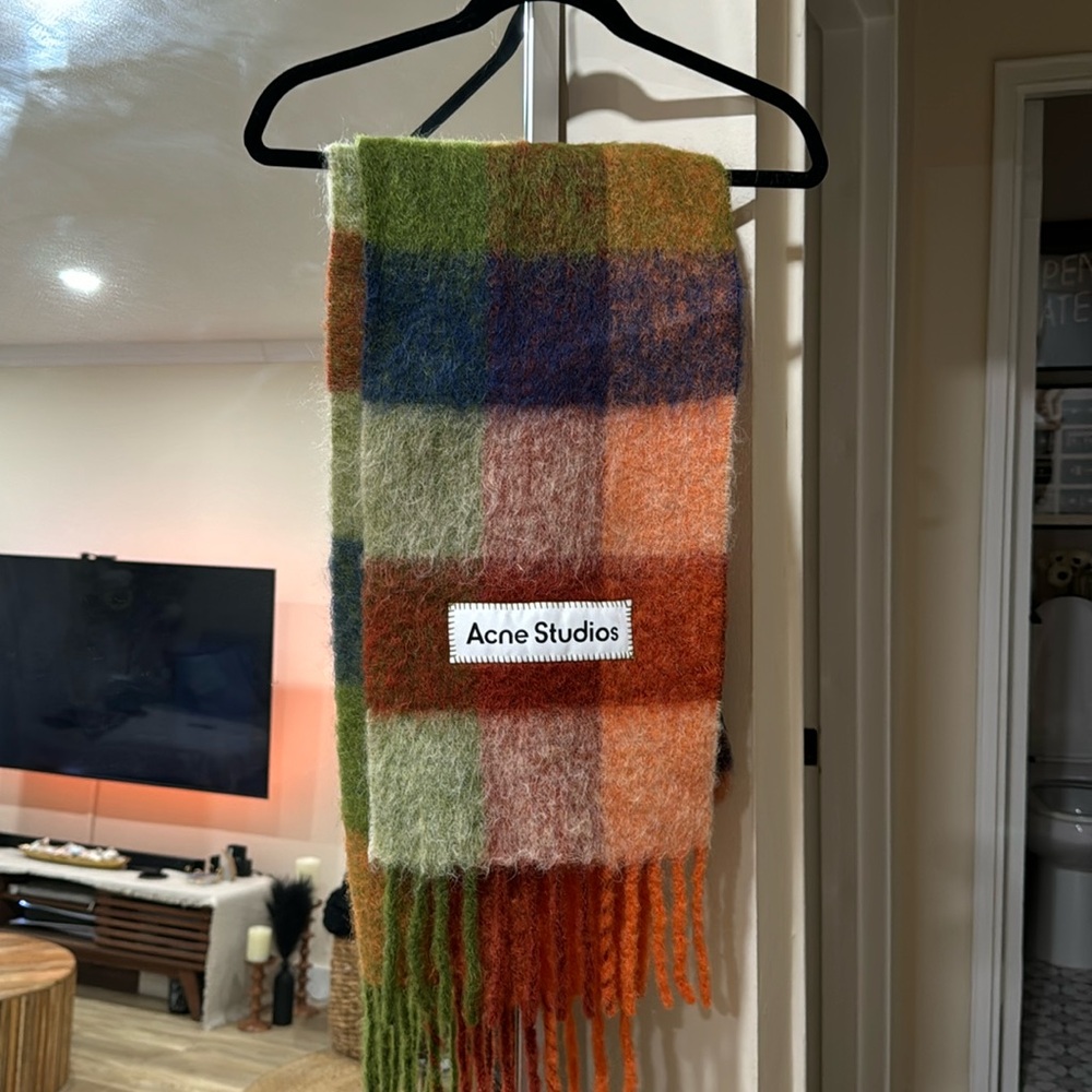 ACNE SCARF
